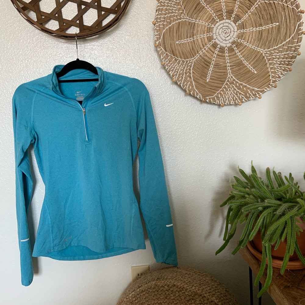 Nike Women’s quarter zip